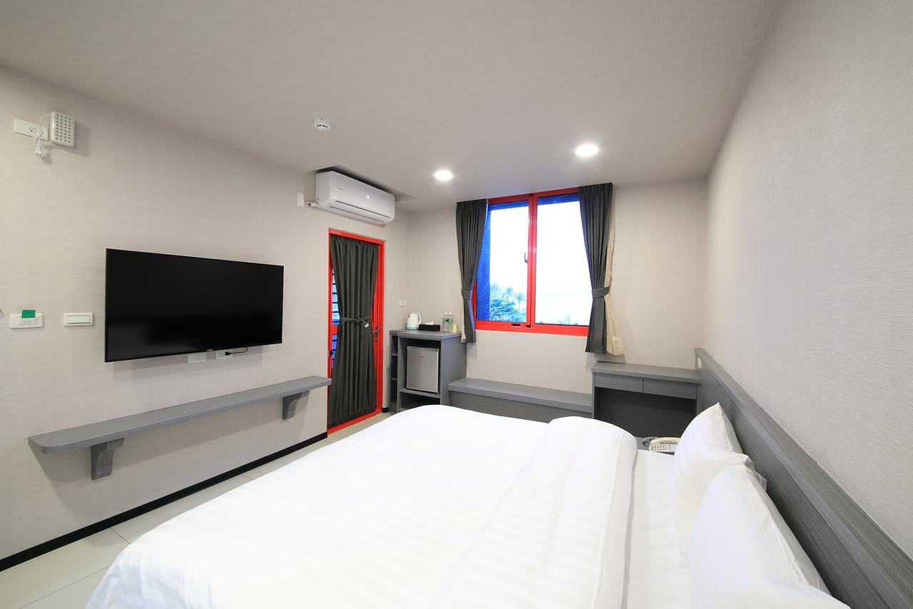 花蓮亮君經典民宿1館加2館民宿-東大門夜市-電梯包棟bright King Homestay Hualian Zewnętrze zdjęcie